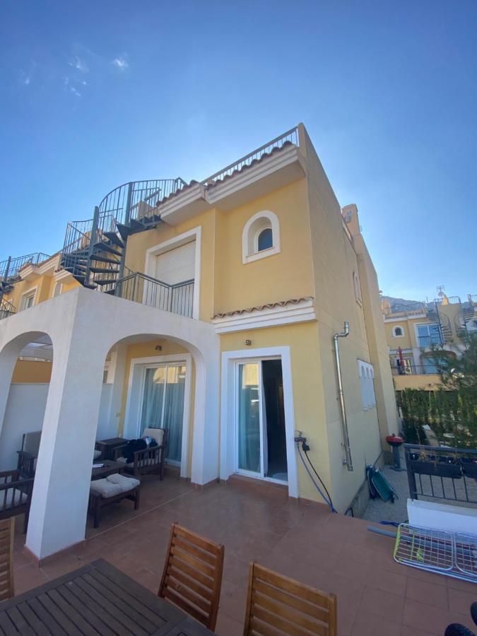 Chalet Adosado Con Vistas Al Mar กัลเป ภายนอก รูปภาพ