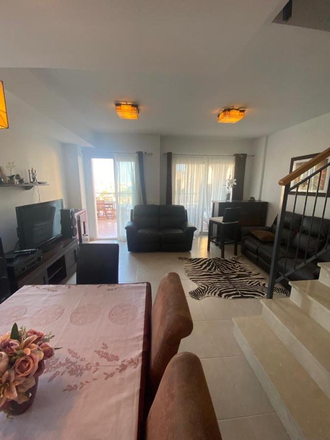 Chalet Adosado Con Vistas Al Mar กัลเป ภายนอก รูปภาพ