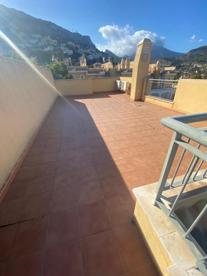 Chalet Adosado Con Vistas Al Mar กัลเป ภายนอก รูปภาพ